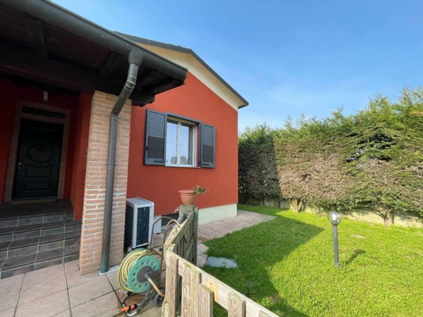 casa indipendente in vendita a Gerenzago