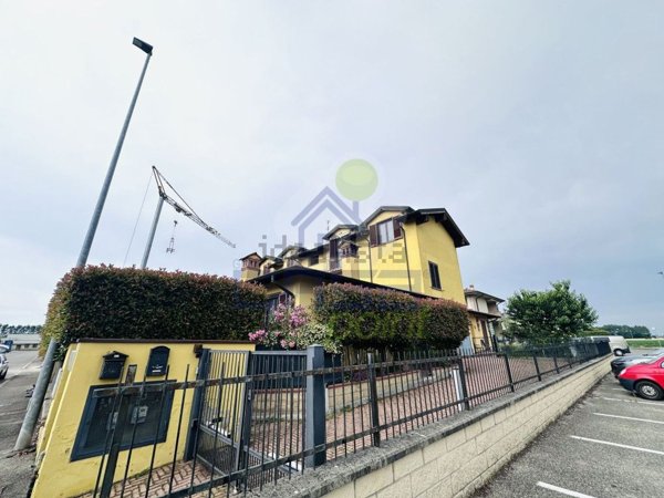 appartamento in vendita a Gerenzago