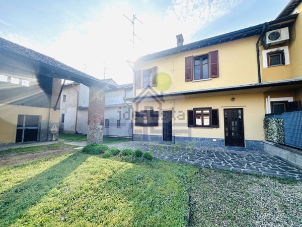 casa indipendente in vendita a Gerenzago