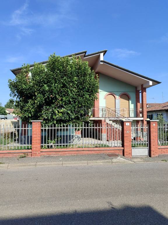 casa indipendente in vendita a Gerenzago