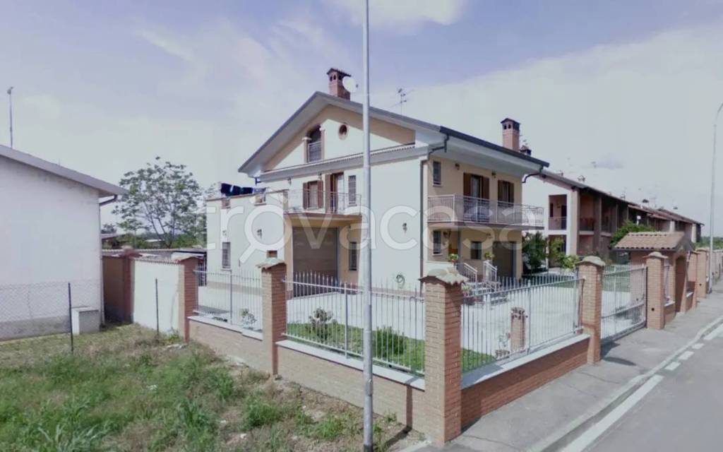 casa indipendente in vendita a Giussago