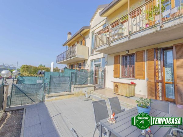 appartamento in vendita a Giussago in zona Guinzano