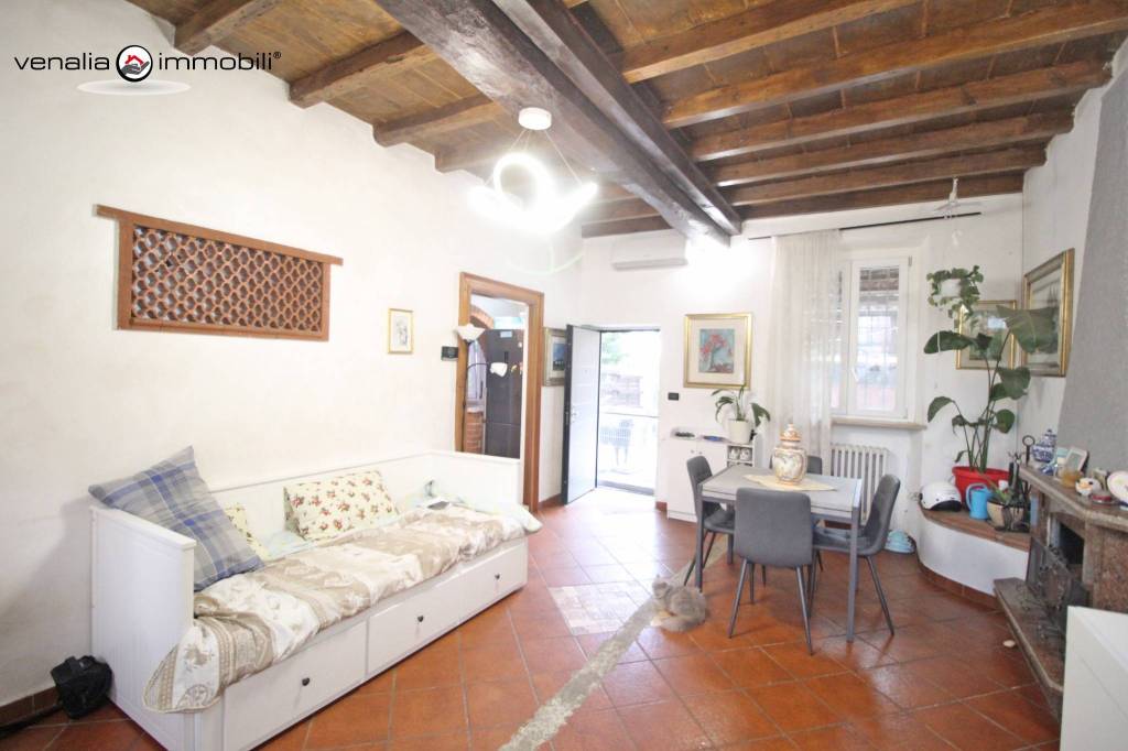 casa indipendente in vendita a Giussago in zona Turago Bordone