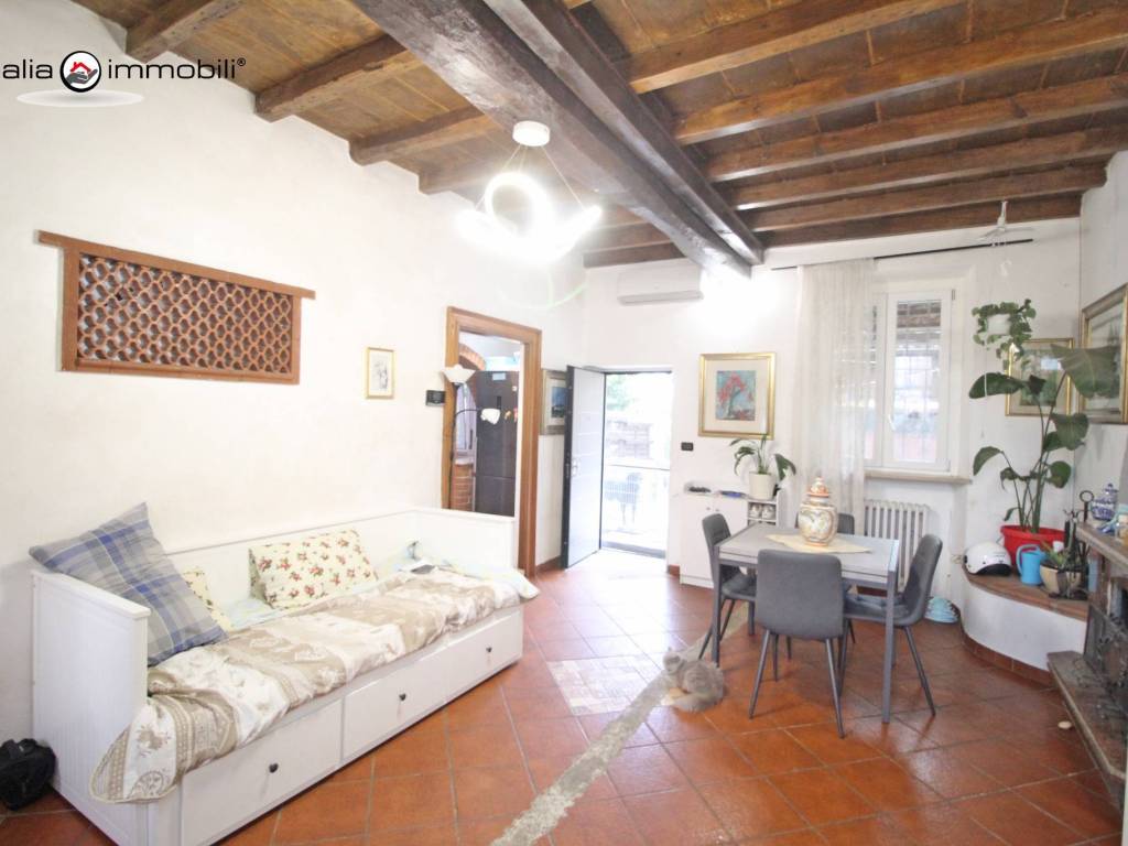 appartamento in vendita a Giussago in zona Turago Bordone