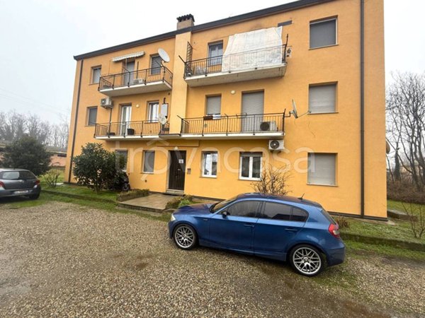 appartamento in vendita a Giussago in zona Nivolto