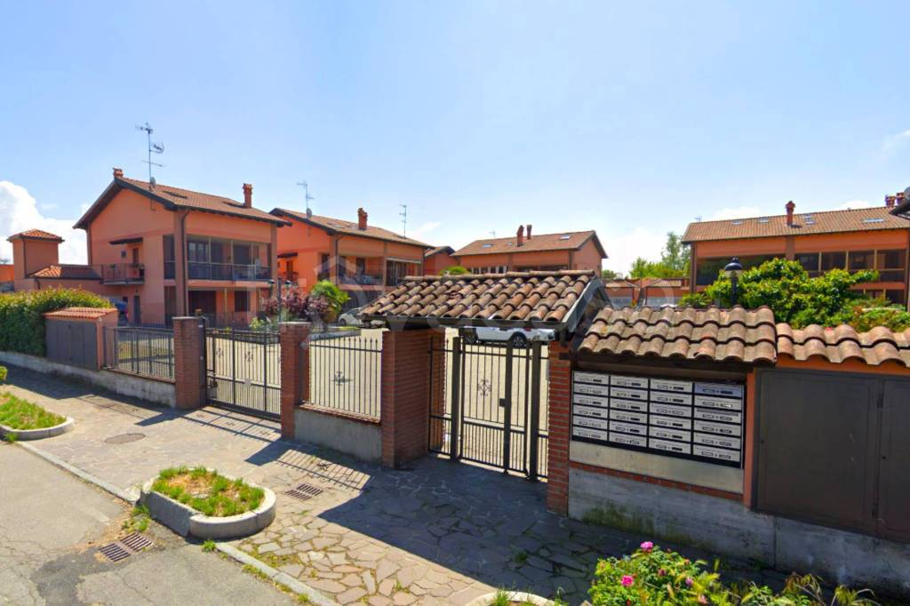 appartamento in vendita a Giussago in zona Turago Bordone
