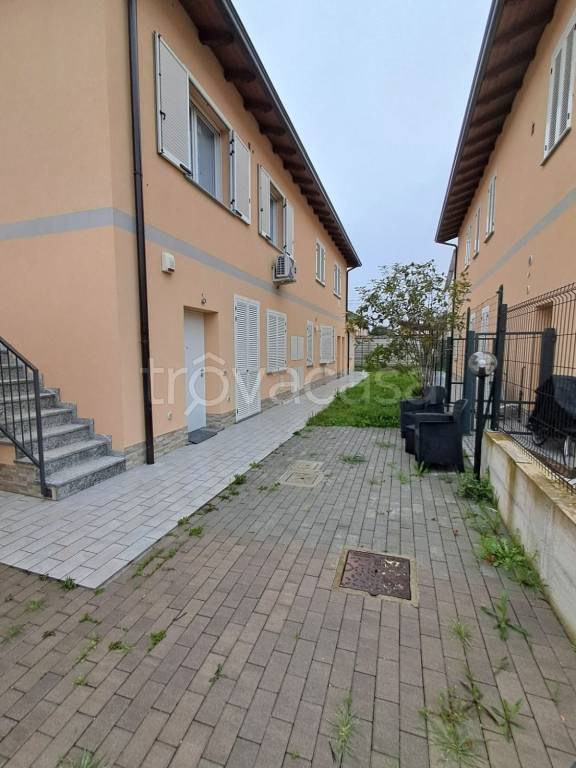 appartamento in vendita a Giussago in zona Guinzano