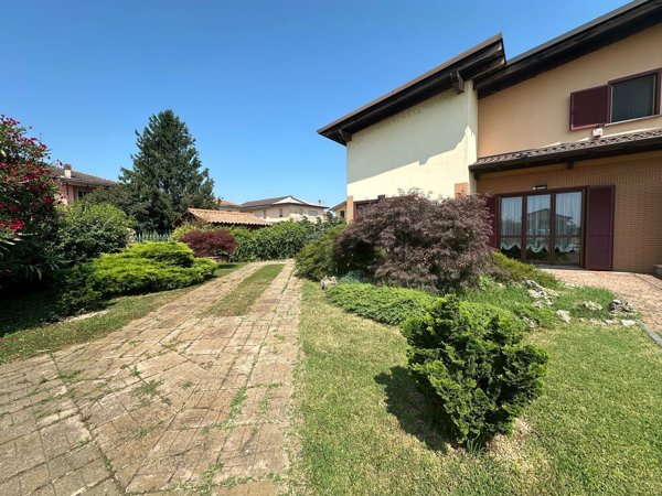 casa indipendente in vendita a Giussago