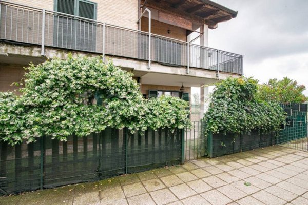 appartamento in vendita a Giussago in zona Novedo
