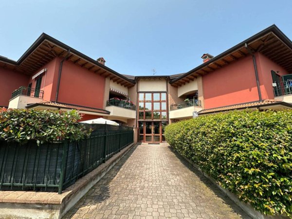 appartamento in vendita a Giussago in zona Guinzano