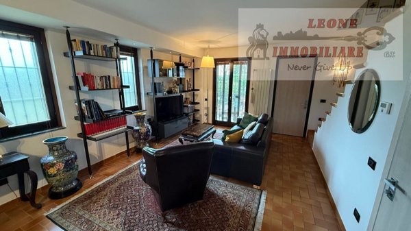 casa indipendente in vendita a Giussago in zona Novedo