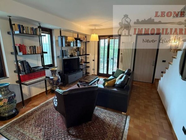 casa indipendente in vendita a Giussago in zona Novedo