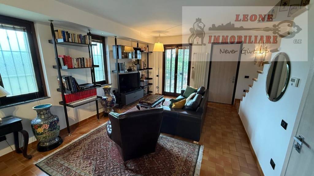 casa indipendente in vendita a Giussago in zona Novedo