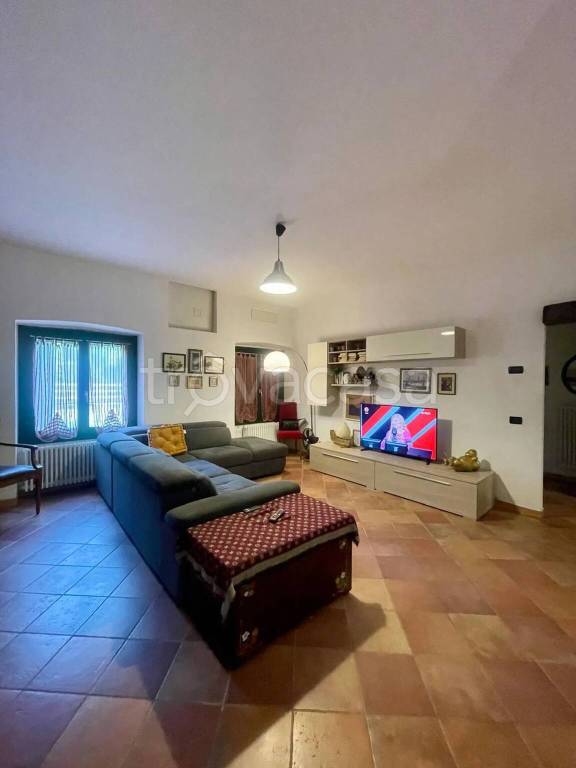 casa indipendente in vendita a Giussago in zona Nivolto