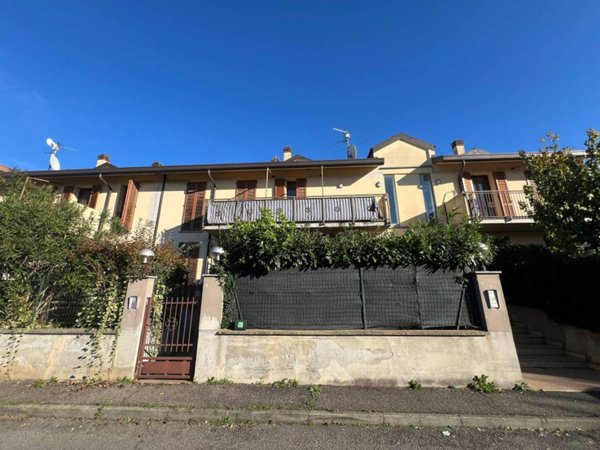 appartamento in vendita a Giussago in zona Guinzano