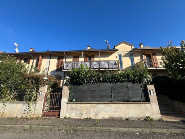 appartamento in vendita a Giussago in zona Guinzano