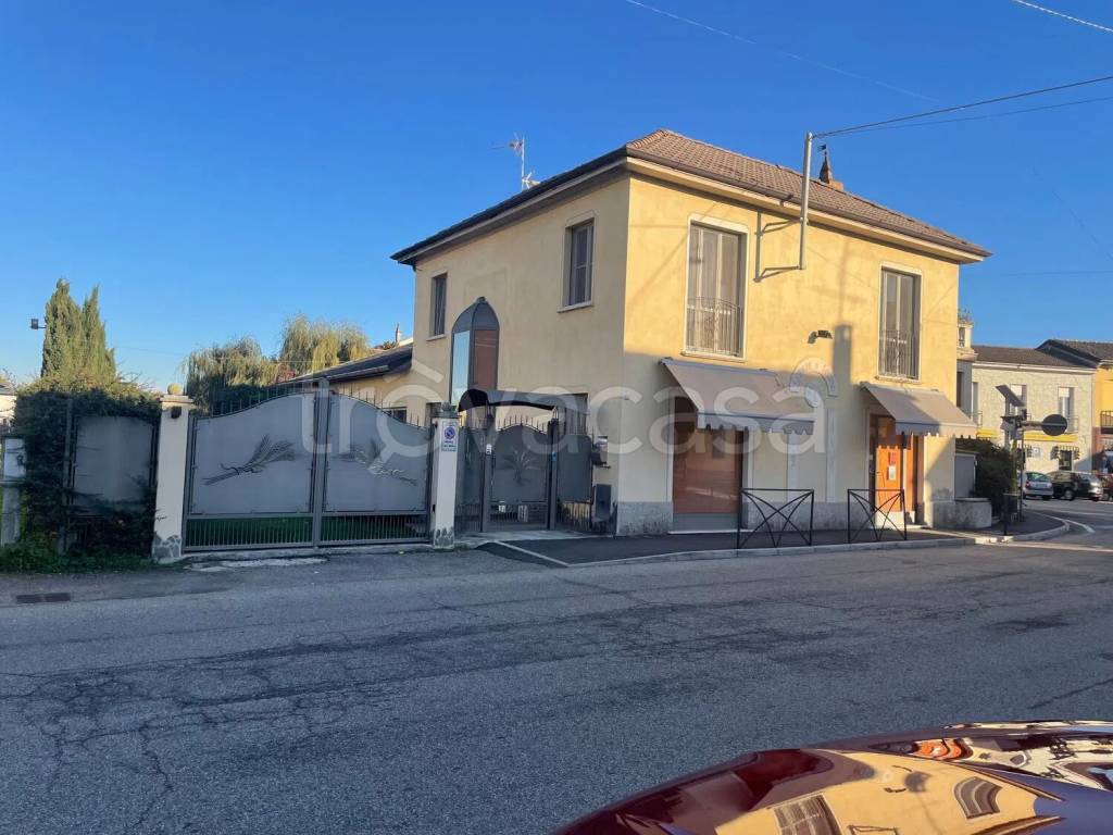 casa indipendente in vendita a Giussago