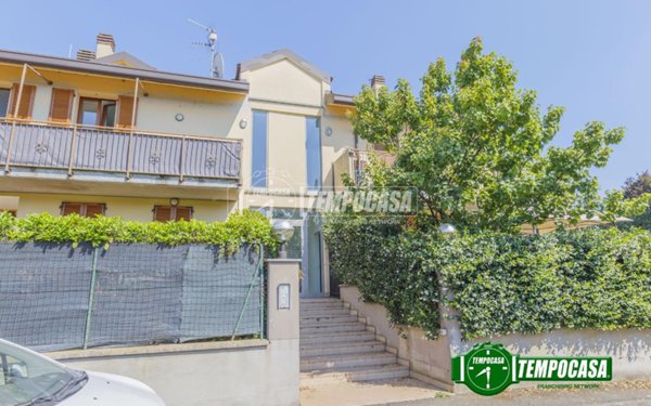 appartamento in vendita a Giussago in zona Guinzano