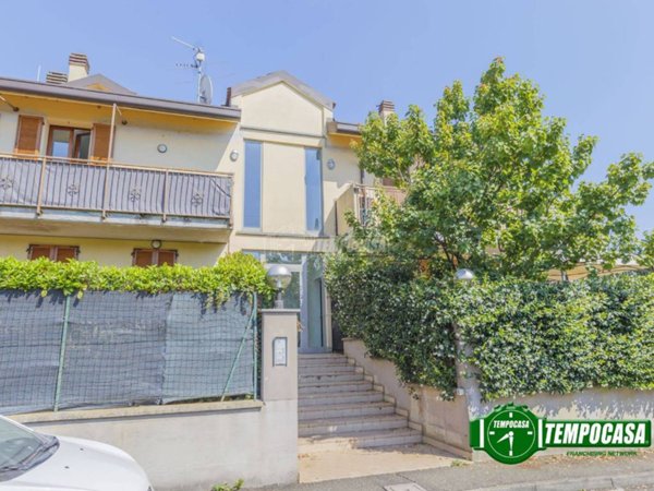 appartamento in vendita a Giussago in zona Guinzano