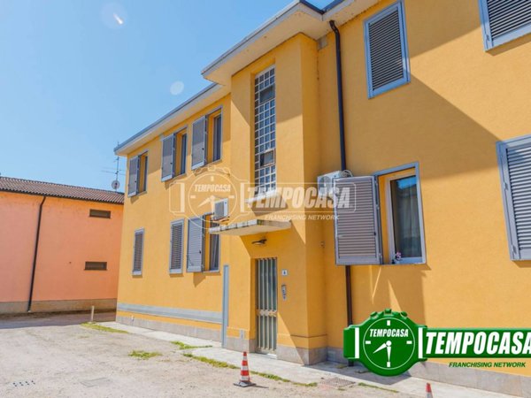 appartamento in vendita a Giussago in zona Guinzano