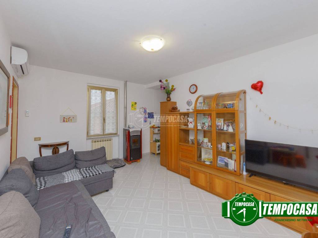 appartamento in vendita a Giussago in zona Novedo