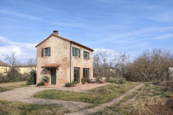 rudere in vendita a Giussago in zona Nivolto