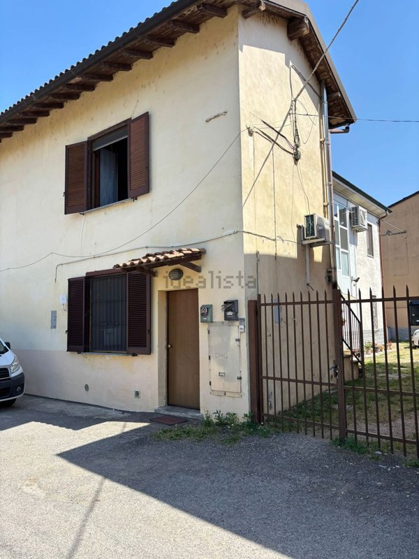 appartamento in vendita a Giussago in zona Villanova de' Beretti