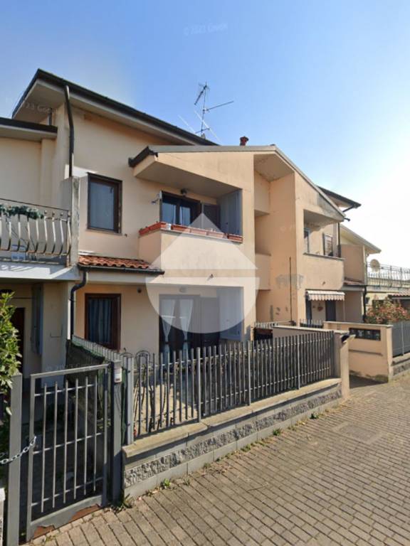 appartamento in vendita a Giussago in zona Novedo