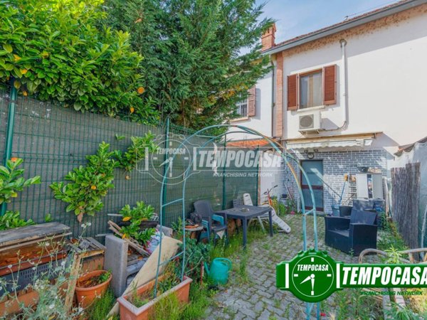 casa indipendente in vendita a Giussago in zona Novedo