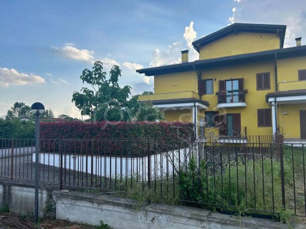 appartamento in vendita a Giussago in zona Casatico
