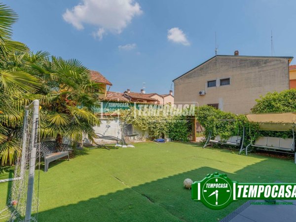 casale in vendita a Giussago in zona Casatico