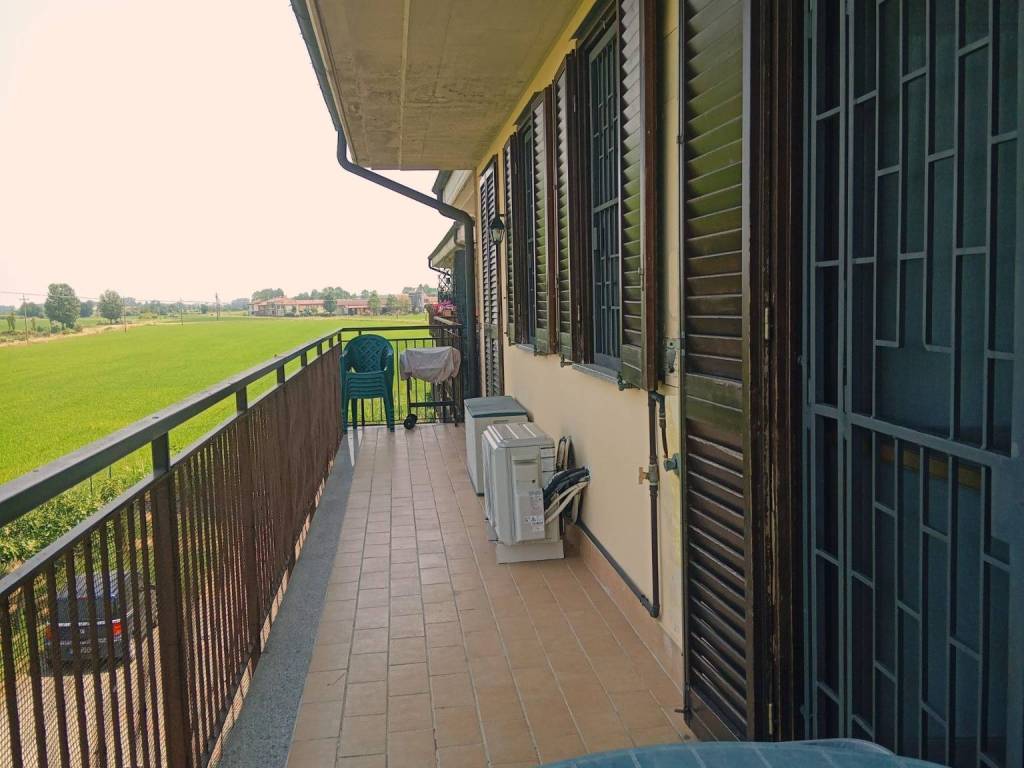 appartamento in vendita a Giussago in zona Novedo