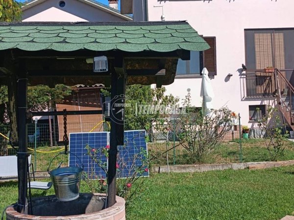 casa indipendente in vendita a Giussago in zona Turago Bordone