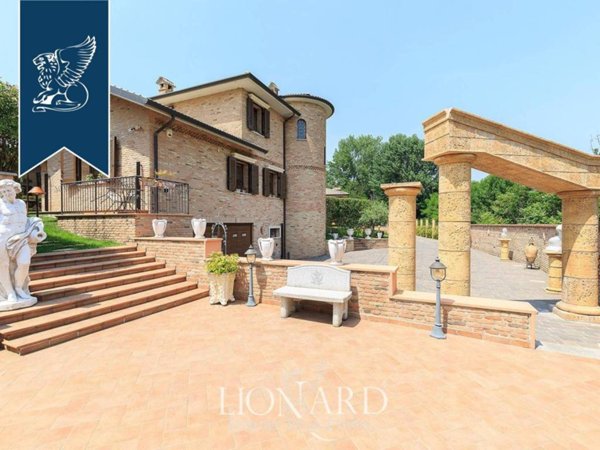 casa indipendente in vendita a Giussago in zona Casatico