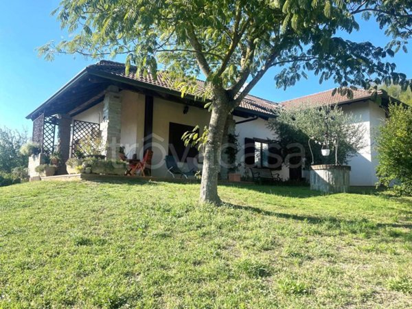 casa indipendente in vendita a Godiasco Salice Terme