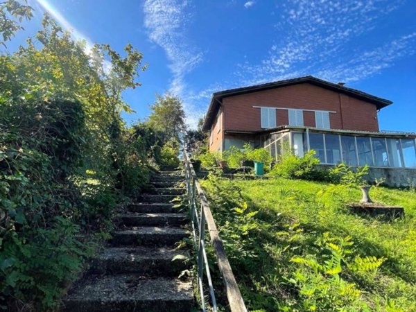 casa indipendente in vendita a Godiasco Salice Terme in zona San Bartolomeo