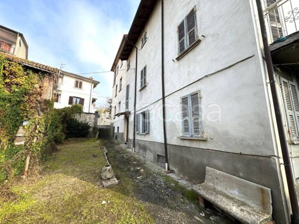 casa indipendente in vendita a Godiasco Salice Terme