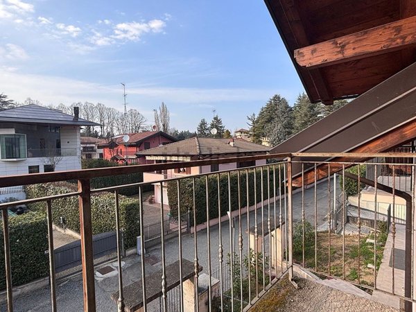 casa indipendente in vendita a Godiasco Salice Terme in zona Salice Terme