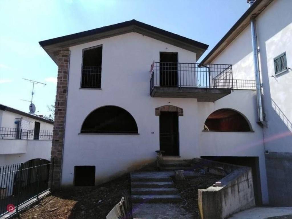 casa indipendente in vendita a Godiasco Salice Terme