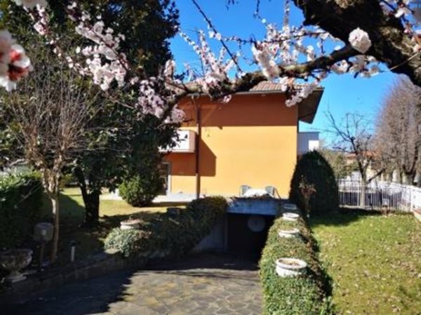 casa indipendente in vendita a Godiasco Salice Terme