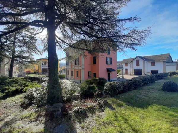 casa indipendente in vendita a Godiasco Salice Terme
