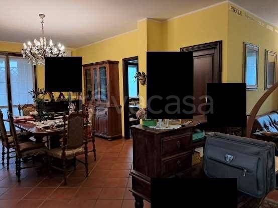 casa indipendente in vendita a Godiasco Salice Terme