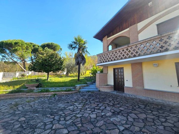 casa indipendente in vendita a Godiasco Salice Terme