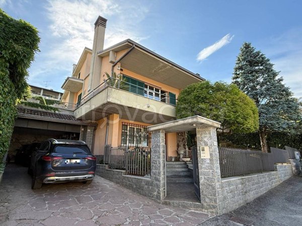 casa indipendente in vendita a Godiasco Salice Terme in zona Salice Terme