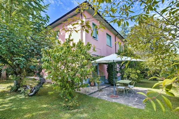 casa indipendente in vendita a Godiasco Salice Terme
