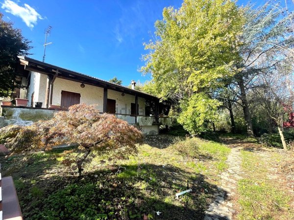 casa indipendente in vendita a Godiasco Salice Terme in zona Salice Terme