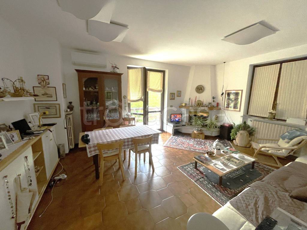 appartamento in vendita a Godiasco Salice Terme in zona Salice Terme