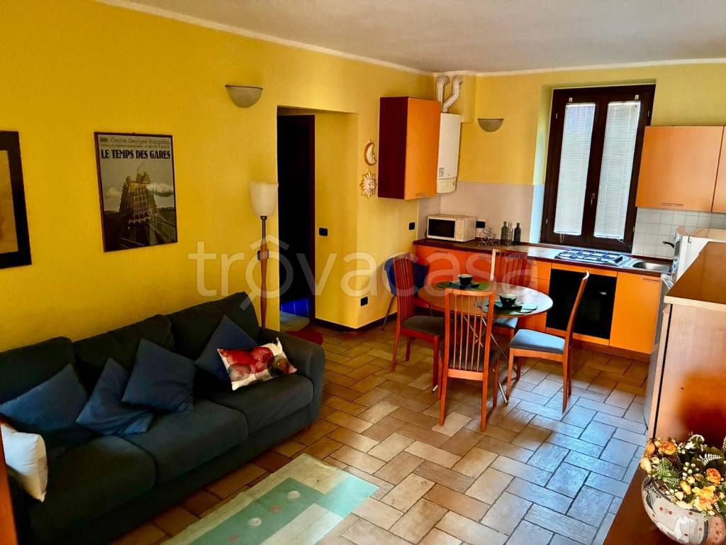 appartamento in vendita a Godiasco Salice Terme in zona Salice Terme
