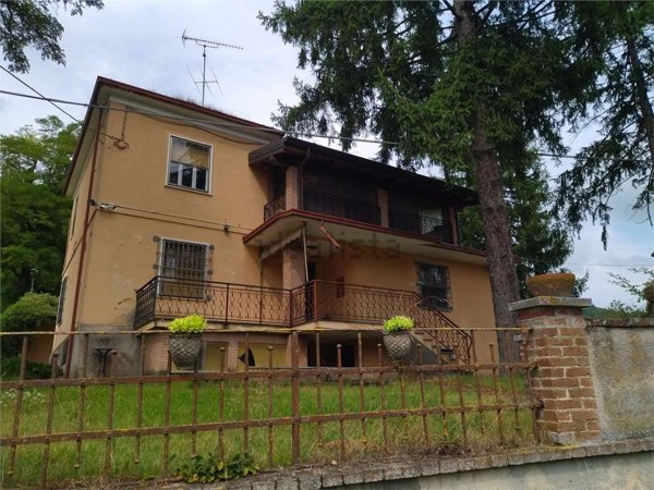 casa indipendente in vendita a Godiasco Salice Terme