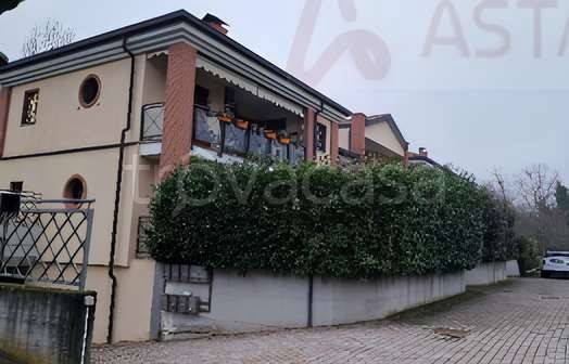 appartamento in vendita a Godiasco Salice Terme in zona Salice Terme